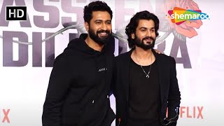 Vicky Kaushal Poses With Brother Sunny Kaushal And Family At Phir Aayi Hasseen Dillruba Screening