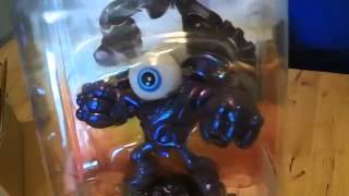 Sklanders Giants Rare Metallic Skylander From Activision!!!