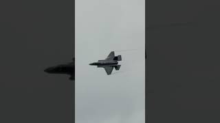 F-35 Lightning Low Pass (LOUD)