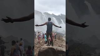 Athirapilly falls 🌧️🤩#valparai#athirappillywaterfalls#vazhachal#waterfall#keralatourism#monsoon2024