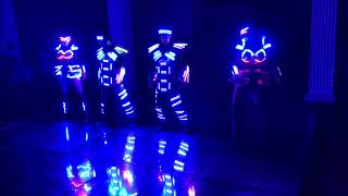 Contratar a Neon's Move - Vivo en Palacio San Miguel