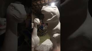 Terminando um tiranossauro rex anoite #shortsviralvideo #escultura