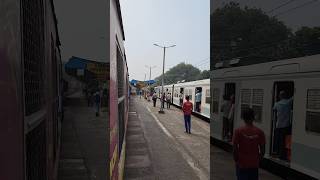 Two EMU Parallel Entring Uttarpara Station #shorts #viral