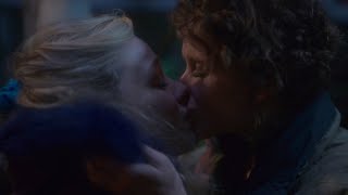 The Haunting of Bly Manor 1x04 - Dani & Jamie Kissing Scene (1080p)