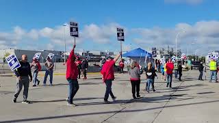 Ford Workers Picket Michigan Assembly Plant