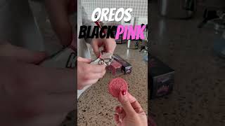 Black pink Oreos 🖤🩷 #blackpink #seoul #southkorea #seoulfood