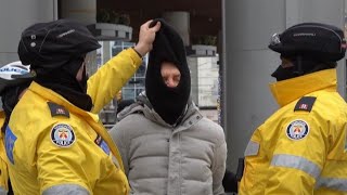 Toronto Police continue to obstruct media and silence unpopular opinions. Dundas Square 02-06-21