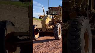 No GPS #oldschool #motorgrader #roadwork #earthmoving #dirt #cat #caterpillar #viral #construction