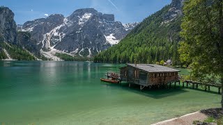 Lago di Braies nel Parco Naturale Fanes-Senes-Braies in Val Pusteria - Alto Adige - Dolomiti