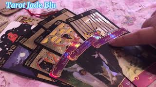 No lo buscas, que Piensa de ti? Tarot Jade Blu