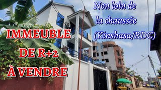 👉UN IMMEUBLE DE R+2 À VENDRE À KINSHASA/RDC NON LOIN DE LA CHAUSSÉE AVEC 2 GRANDS APPARTEMENTS