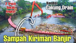 SIGAP ANGKUT ! Sampah kiriman banjir di Cakung Drain | Video Udara