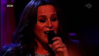 Trijntje Oosterhuis & Metropole Orkest - Ogen die mij zoeken - Uit Liefde 27-12-15 HD