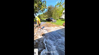 How to Pretreat dirty driveway backpack sprayer #shorts