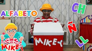 Mikey Learns The Spanish Alphabet (Alfabeto) | Teaching Kids Spanish | Learn With Mikey