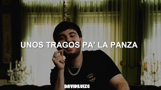 Unos tragos pa la panza tito double p | Dos días Tito Double P, Peso Pluma LETRA