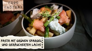 Sommerpasta Papiri mit grünen Spargel | geräucherten Lachs | Ziegenfrischkäse