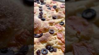 #focaccia #breadbaking #easyrecipe #italianrecipes #italian #food #baking #bakery #homemade #asmr