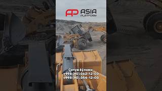 4 ПОГРУЗЧИКА ПОМОГАЮТ 1 ВЫБРАТЬСЯ ИЗ АКОПА LONKING - ASIA PLATFORM