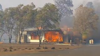 Квинсленд (Австралия): Лесные пожары губят дома и заставляют людей спасаться бегством