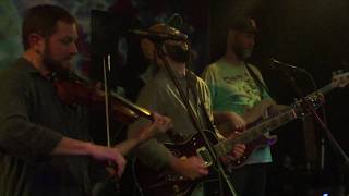 Uncle John's Banjo 2-7-19 "Rhapsody In Red" New World Tavern Plymouth MA