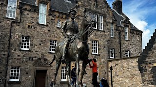 Explore the heart of Edinburgh- Edinburgh Castle