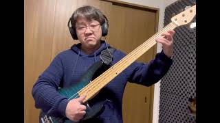 Play the theme and solos  by electric bass with Loop Station RC-20「Four brothers- Janek Gwizdala」