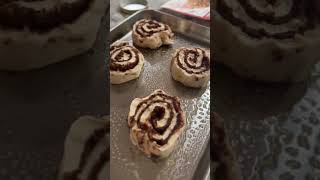 It’s Friday night, let’s make some cinnamon rolls #vegan #plantbased #food #foodie #dairyfree