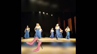 Bailando Flamenco