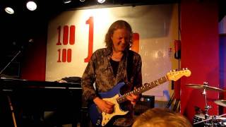 Matt Schofield - Betting Man - 100 Club in London - 2010