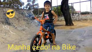 Cedinho na bike