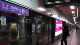 Seoul Metro - Approaching train Melody