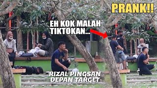 PRANK PINGSAN DI PUBLIK !! BANGUN-BANGUN LANGSUNG TIKTOKAN