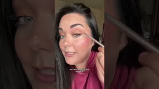 Easy winged liner | Eyeliner tutorial #makeupshorts #eyelinertutorial #wingedlinertutorial #eyeliner