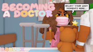 Roblox Maple Hospital ROLEPLAY! My FIRST DAY as a Doctor!