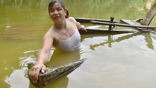 Building A Bridge With Stone And Bamboo. Finish The Bridge With Wooden Floor. Independent Life