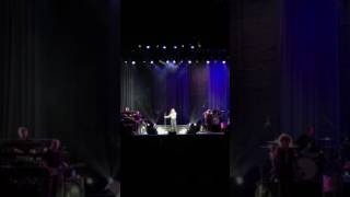 Idina Menzel "Everybody Knows" Philly 2017