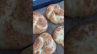 Simit Rezept (Türkische Sesamringe)