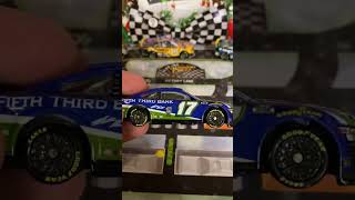 Lionel Racing NASCAR Holiday Calendar - Day 5 Opening