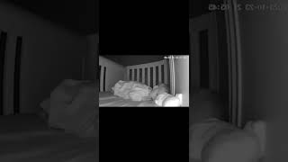 Sombra obscura Captada en Cuarto de PEQUEÑO #paranormal #ghost #shadow