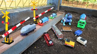 Drama Kereta Api Thomas And Friends Seri Gordon Blue dan Kereta Silver Kenji Japan Tercepat