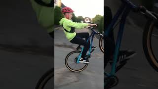 Still practicing better manuals #mtb #bikes #bikelife #manuals #wheelie