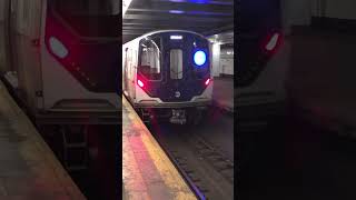 MTA (C) and (G) trains Leave Hoyt Schermerhorn Street