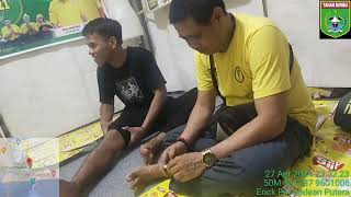 DPC Laung Kuning Hari Ketiga Memberikan Terapi Gratis Jari Petir di Stand LKB di Pagatan