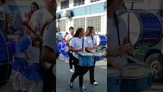 banda del centro escolar Blandón y alumnos