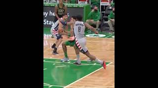 JAYSON TATUM DUNKS ON ROBIN LOPEZ