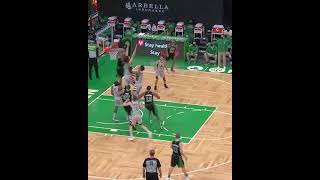 JAYSON TATUM DUNKS ON ROBIN LOPEZ