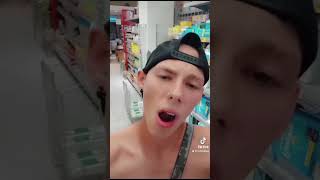 Mered V sem ? Alsóneműbe…😱 #hungary #couple #comedy #tiktok #shortsvideo #mrkbalogh (FAKE SITUATION)