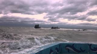 шторм в Крыму сегодня 25/10/14 в Алуште п.Утес Санта Барбара