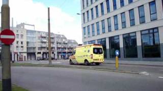 A1 Ambulance 07-113 met spoed onderweg vanaf post Arnhem naar Doorwerth.